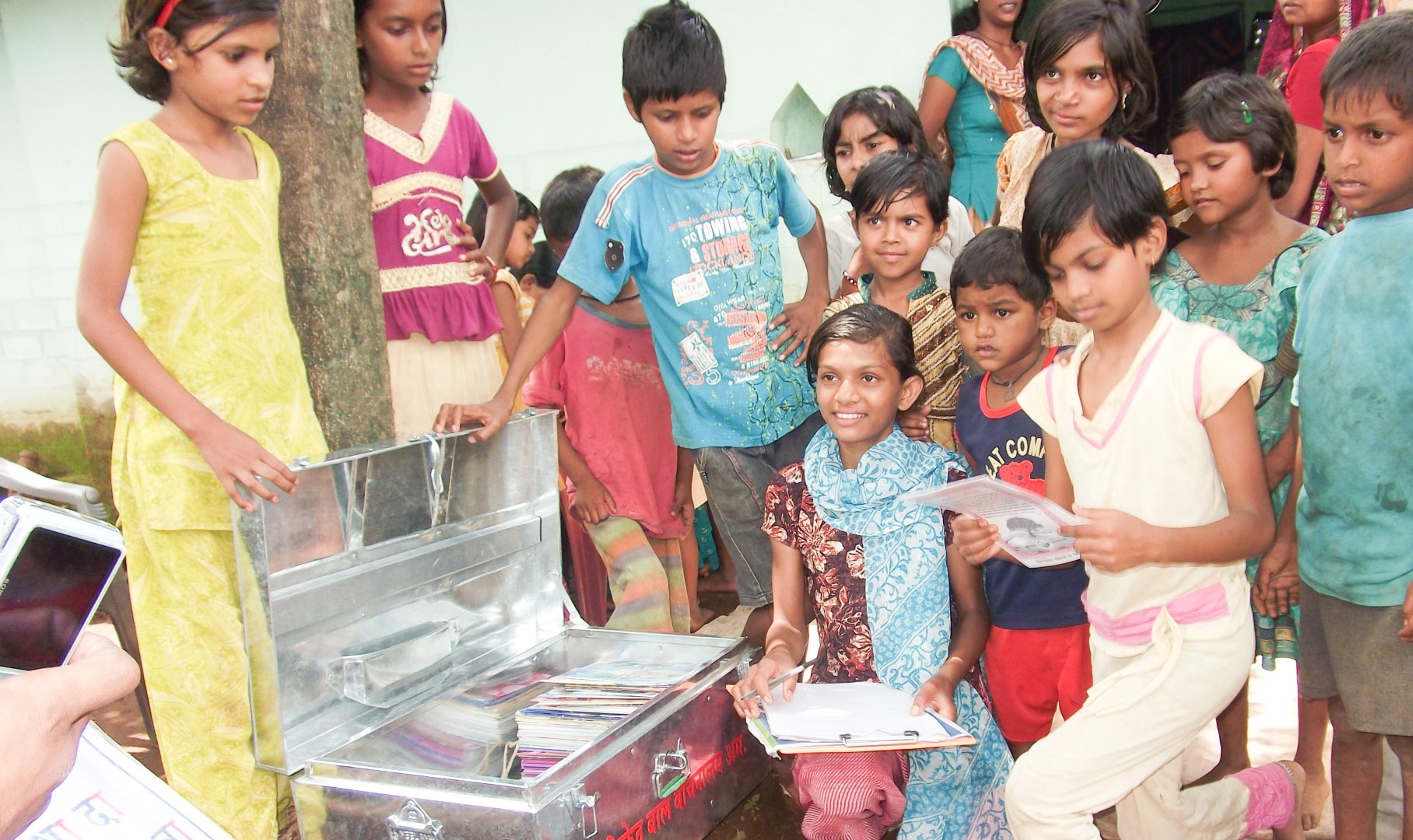 Nachiket readers with new reading materials